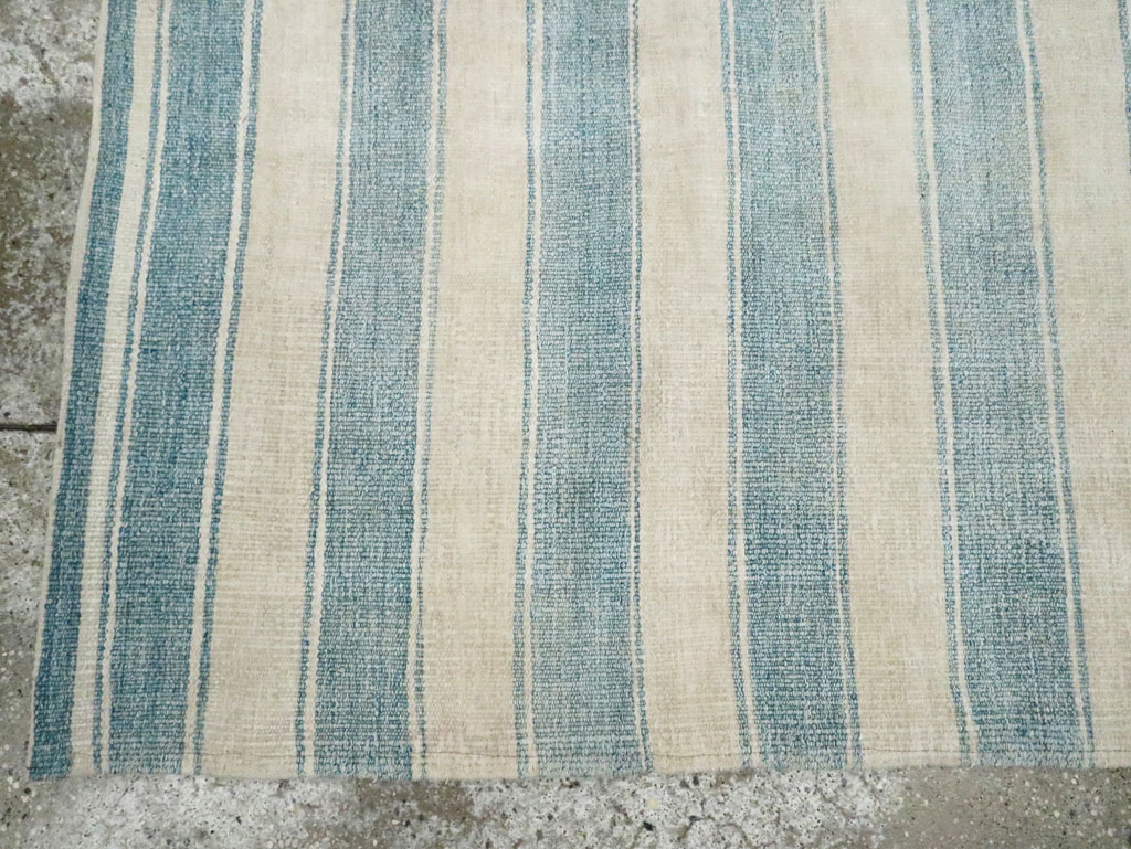Mid-20th Century Handmade Persian Flatweave Kilim, No.28518 - Galerie Shabab