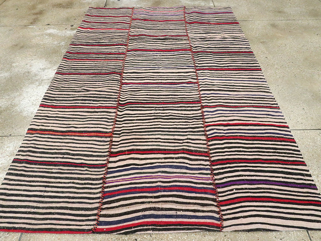 Vintage Persian Flatweave Kilim Accent Rug, No.28530 - Galerie Shabab