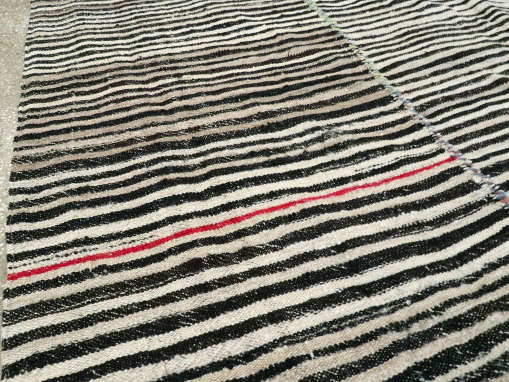 Vintage Persian Flatweave Kilim, No.28532 - Galerie Shabab