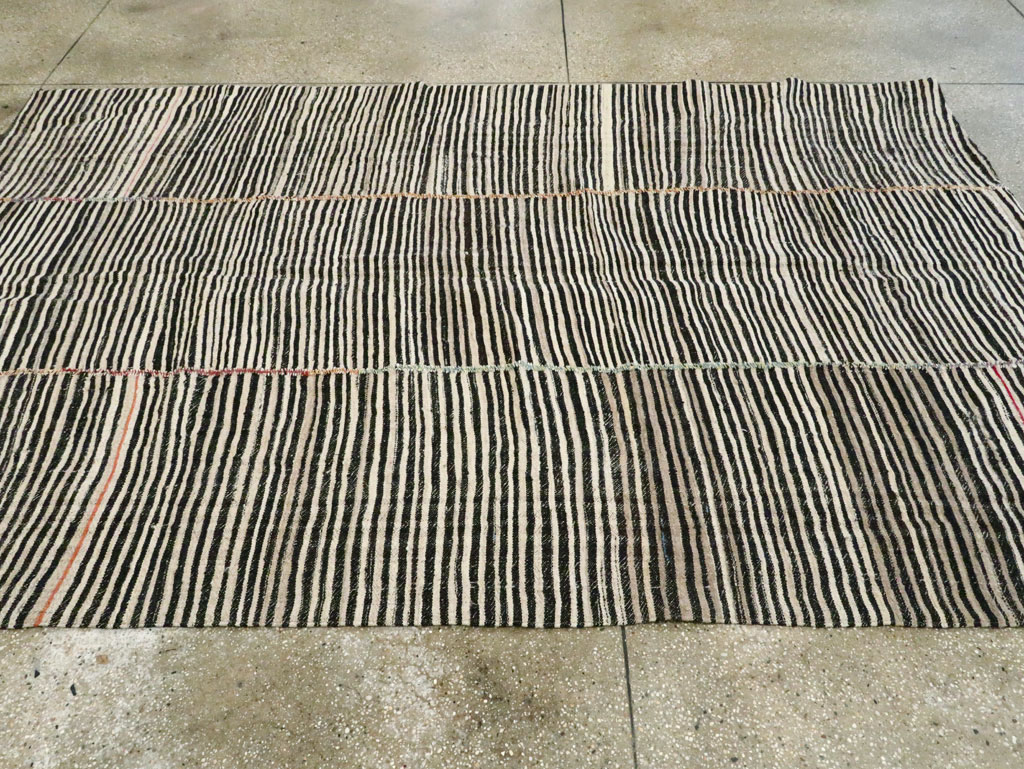 Vintage Persian Flatweave Kilim, No.28532 - Galerie Shabab