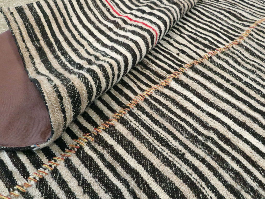 Vintage Persian Flatweave Kilim, No.28532 - Galerie Shabab