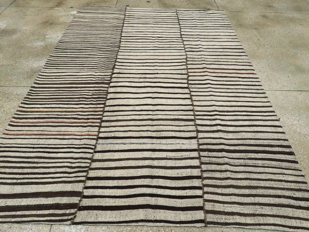 Vintage Persian Flatweave Kilim, No.28534 - Galerie Shabab