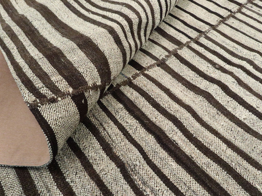 Vintage Persian Flatweave Kilim, No.28534 - Galerie Shabab