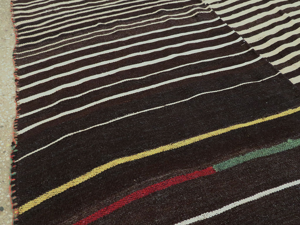 Vintage Persian Flatweave Kilim Accent Rug, No.28538 - Galerie Shabab