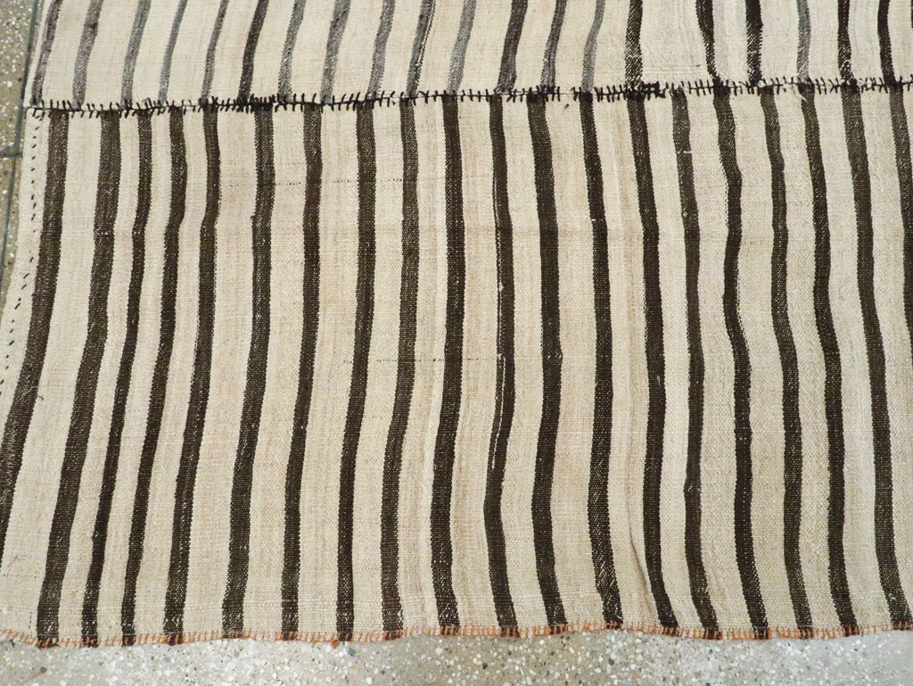 Vintage Persian Flatweave Kilim, No.28539 - Galerie Shabab