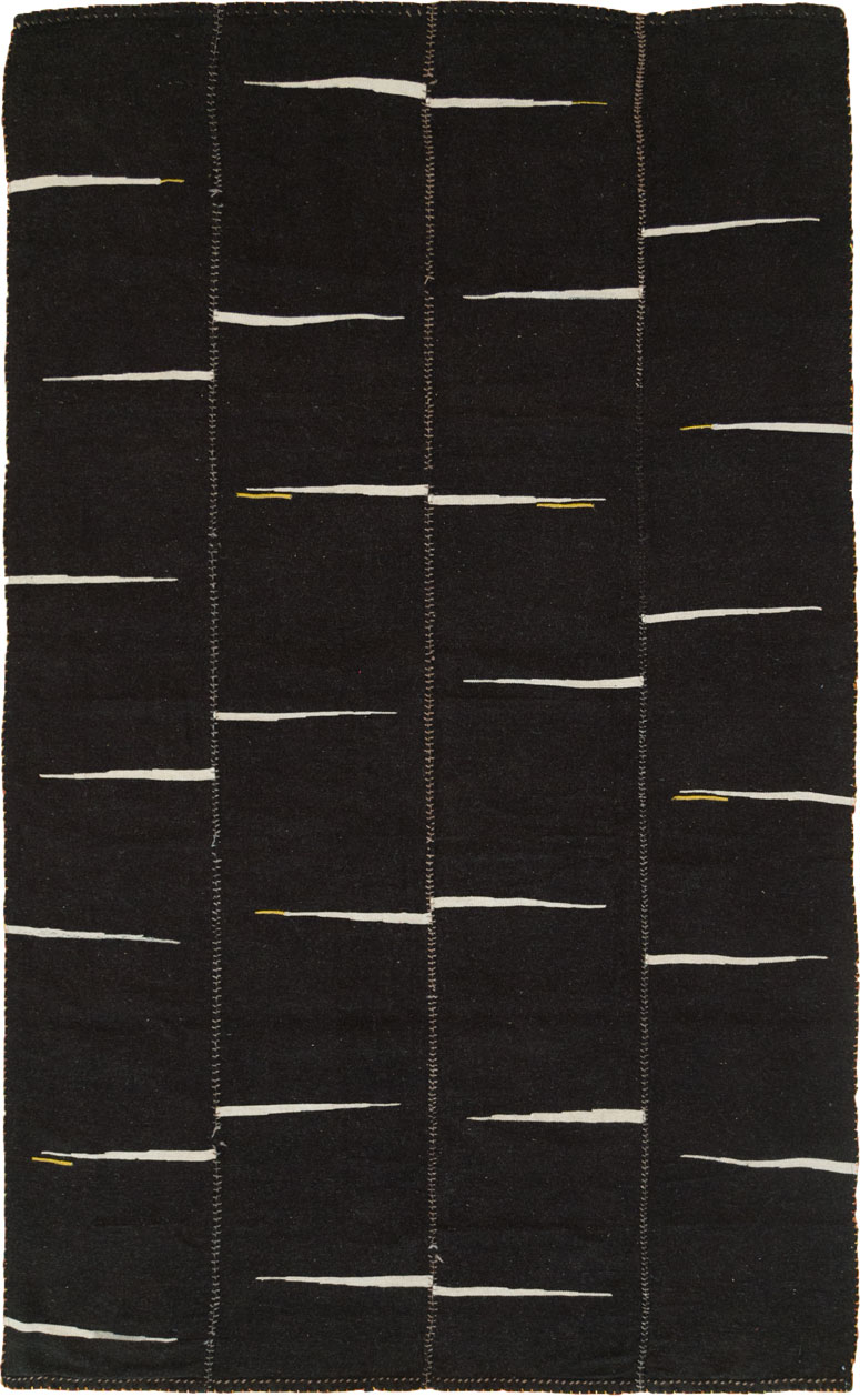 Contemporary Persian Flatweave Kilim Accent Rug, No.28542 - Galerie Shabab