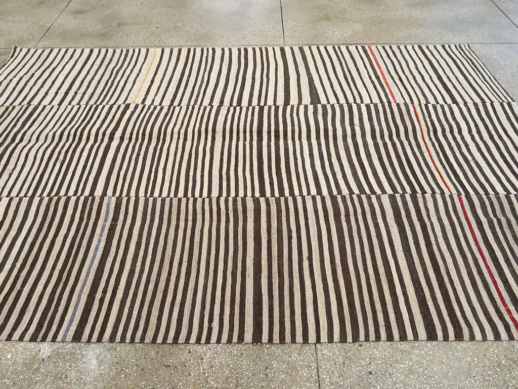 Vintage Persian Flatweave Kilim Accent Rug, No.28543 - Galerie Shabab