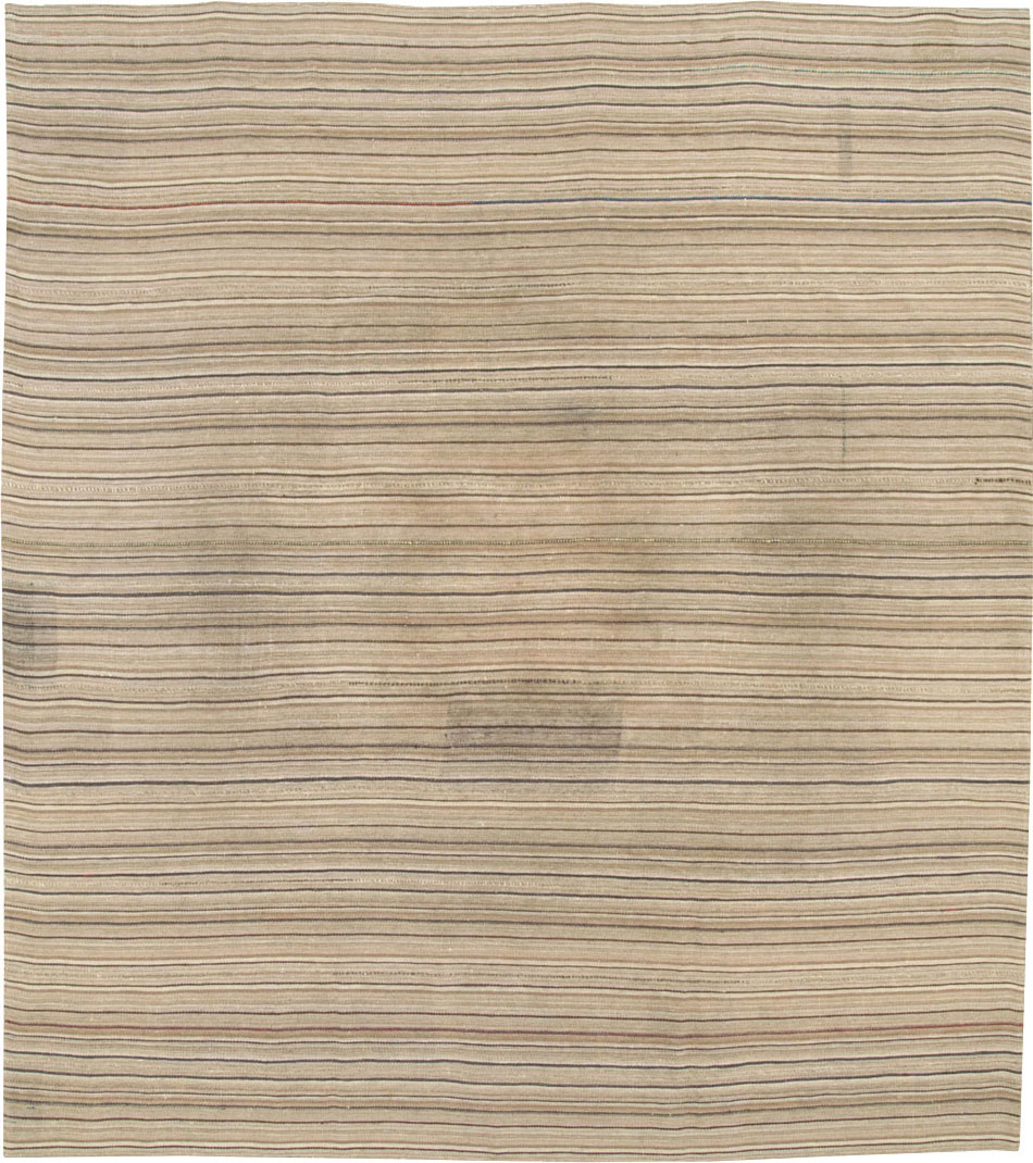 Vintage Persian Flatweave Kilim Room Size Rug, No.28545 - Galerie Shabab