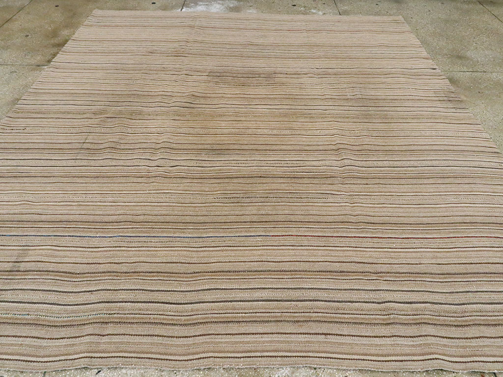 Vintage Persian Flatweave Kilim Room Size Rug, No.28545 - Galerie Shabab