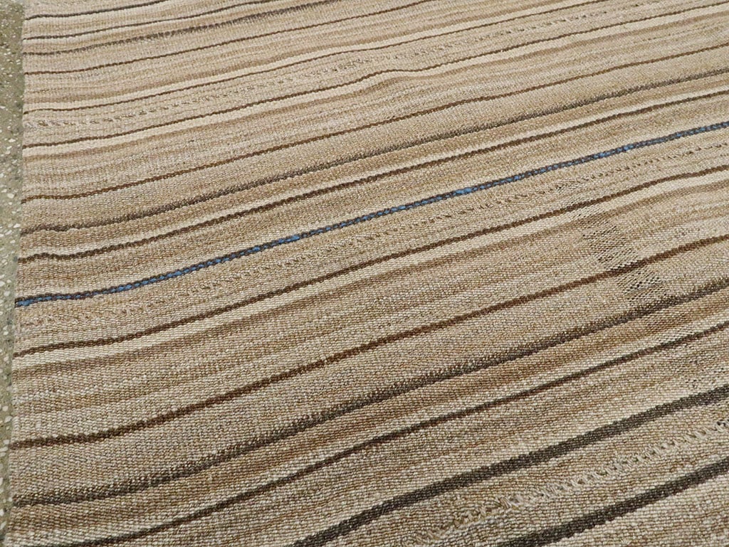 Vintage Persian Flatweave Kilim Room Size Rug, No.28545 - Galerie Shabab