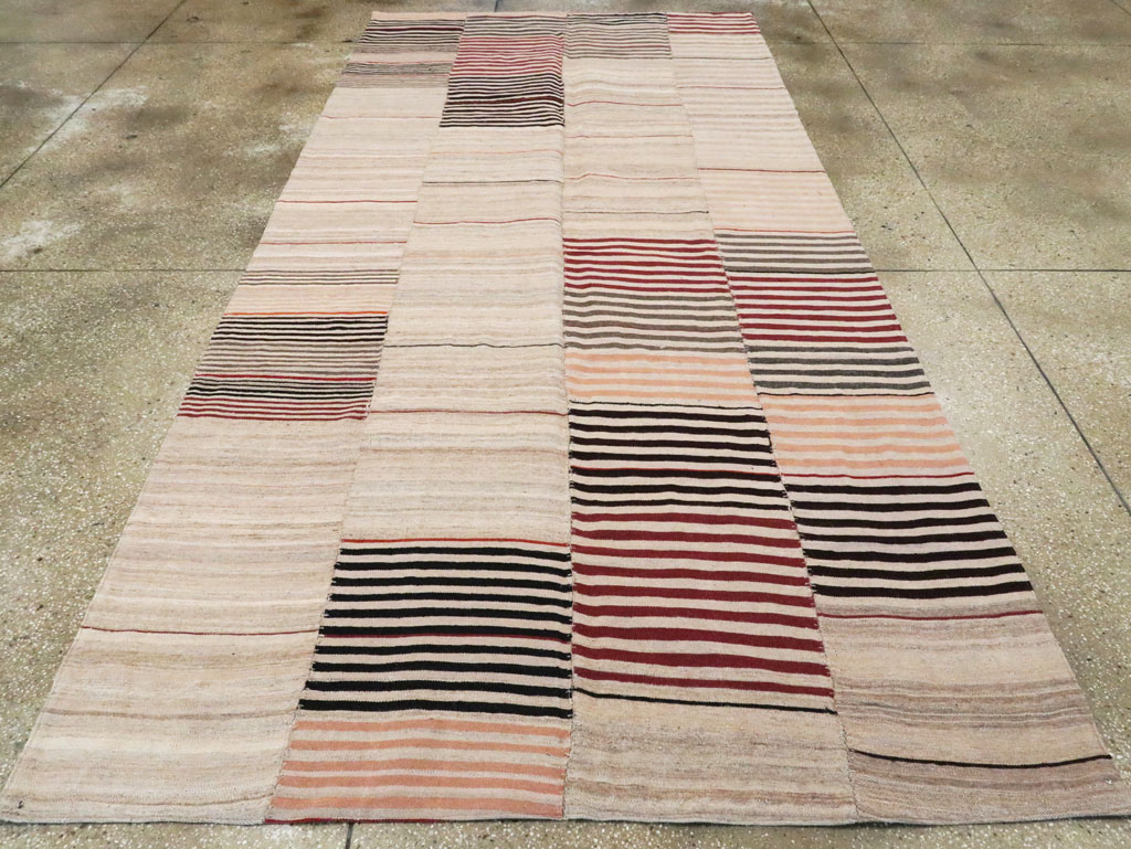 Vintage Persian Flatweave Kilim Gallery Rug, No.28550 - Galerie Shabab