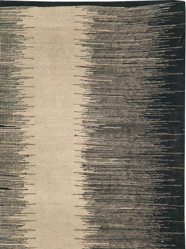 Modern Persian Kilim Flatweave Accent Rug, No.28551 - Galerie Shabab