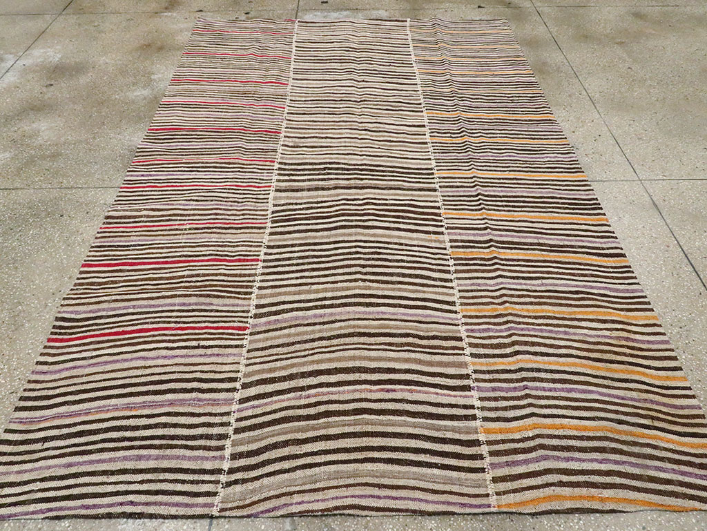 Vintage Persian Flatweave Kilim Accent Rug, No.28556 - Galerie Shabab