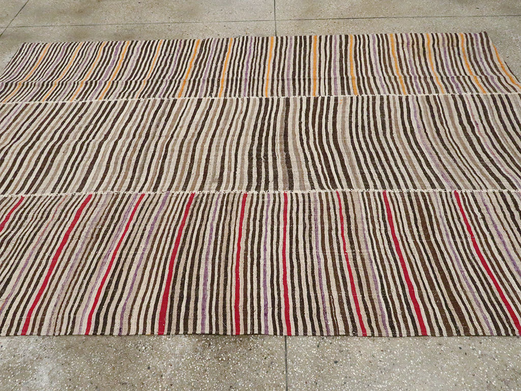 Vintage Persian Flatweave Kilim Accent Rug, No.28556 - Galerie Shabab
