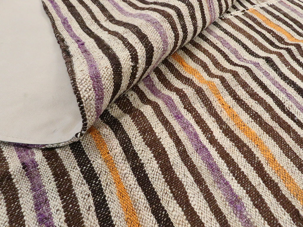 Vintage Persian Flatweave Kilim Accent Rug, No.28556 - Galerie Shabab