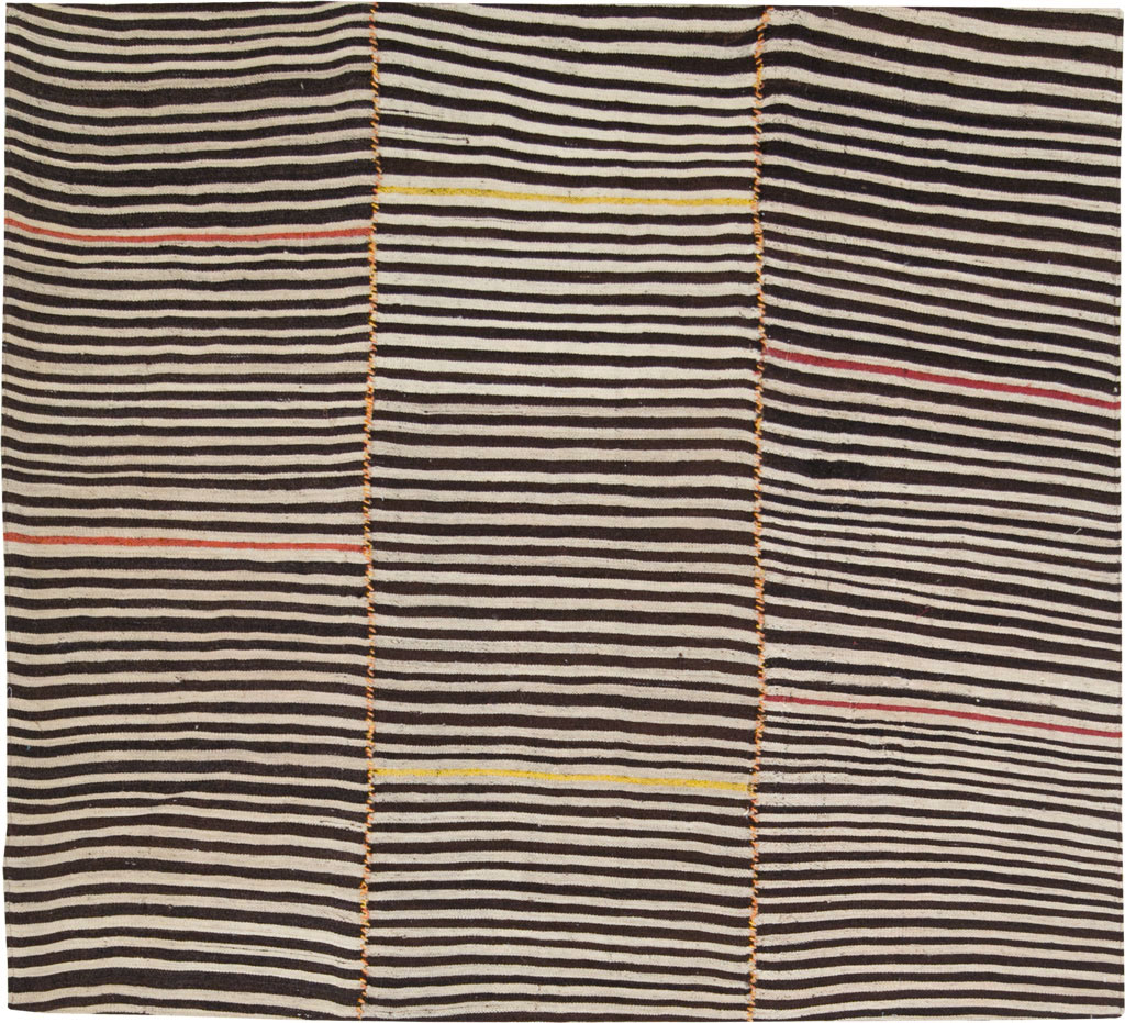 Vintage Persian Flatweave Kilim Square Accent Rug, No.28557 - Galerie Shabab