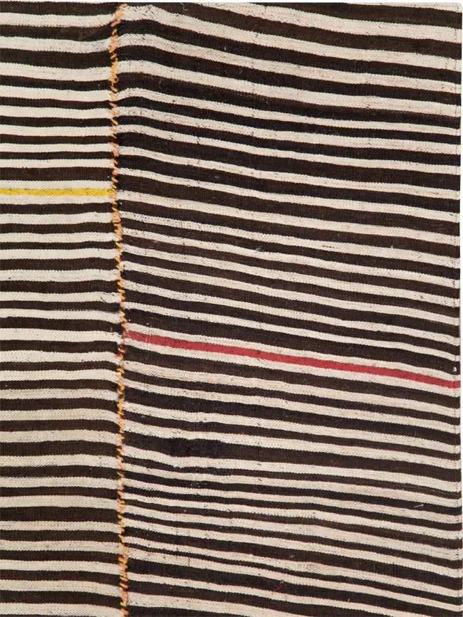 Vintage Persian Flatweave Kilim Square Accent Rug, No.28557 - Galerie Shabab