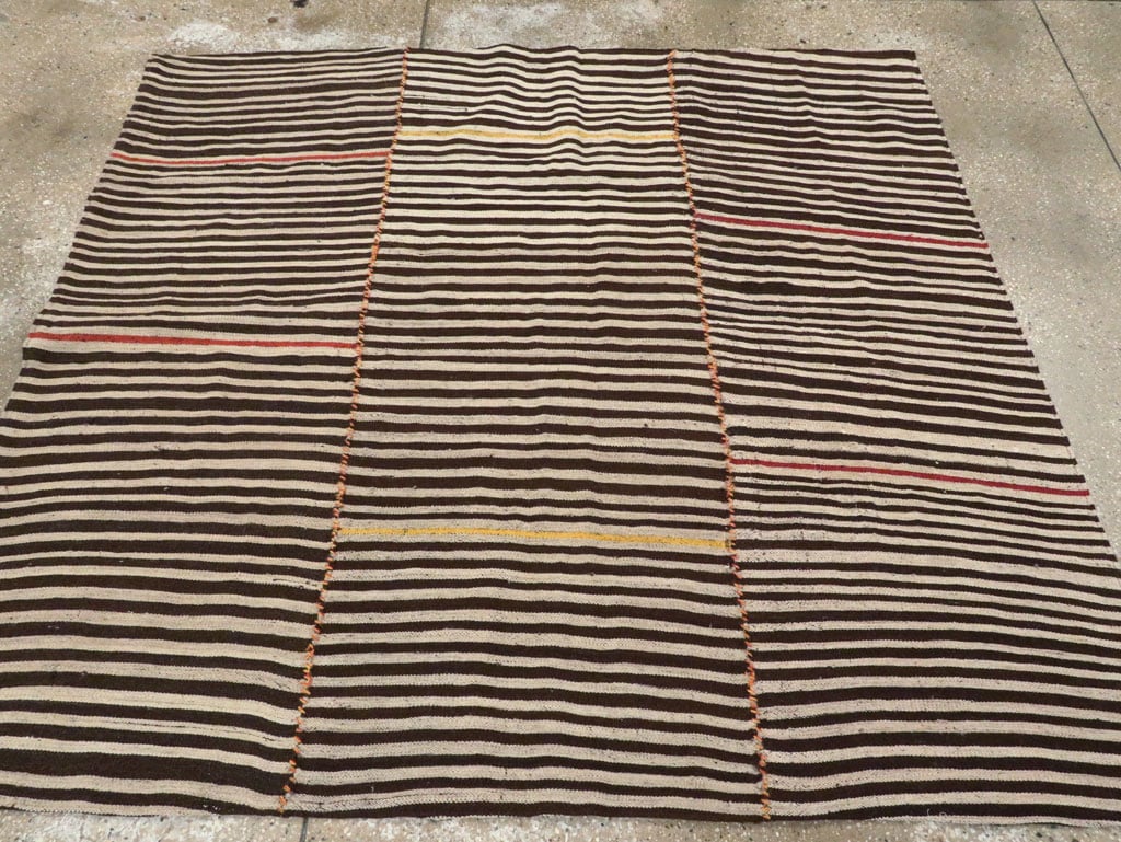 Vintage Persian Flatweave Kilim Square Accent Rug, No.28557 - Galerie Shabab