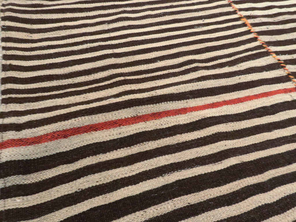 Vintage Persian Flatweave Kilim Square Accent Rug, No.28557 - Galerie Shabab