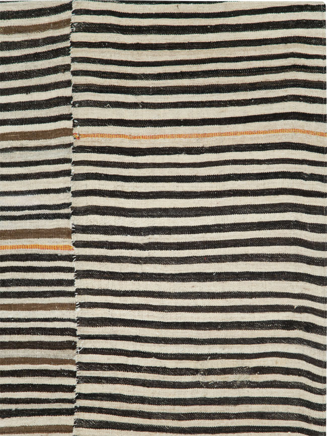 Vintage Persian Flatweave Kilim Square Accent Rug, No.28558 - Galerie Shabab