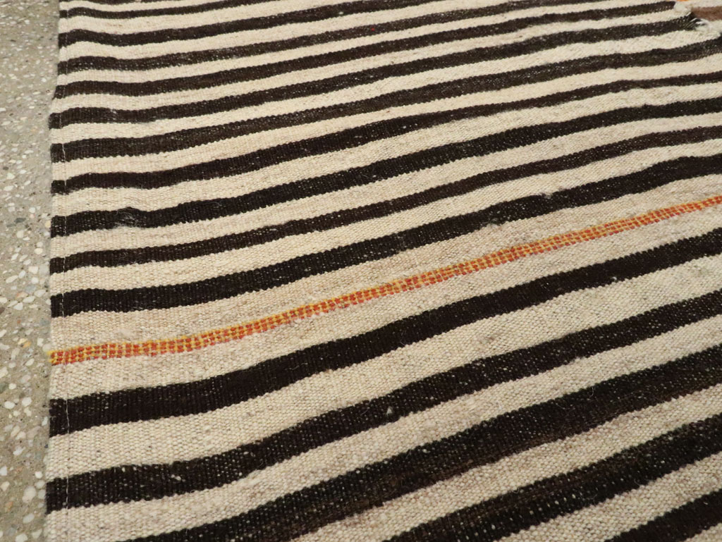 Vintage Persian Flatweave Kilim Square Accent Rug, No.28558 - Galerie Shabab