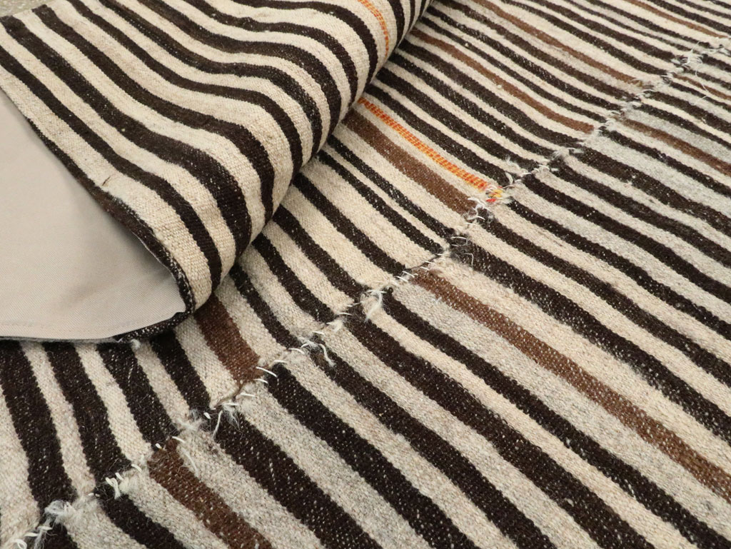 Vintage Persian Flatweave Kilim Square Accent Rug, No.28558 - Galerie Shabab