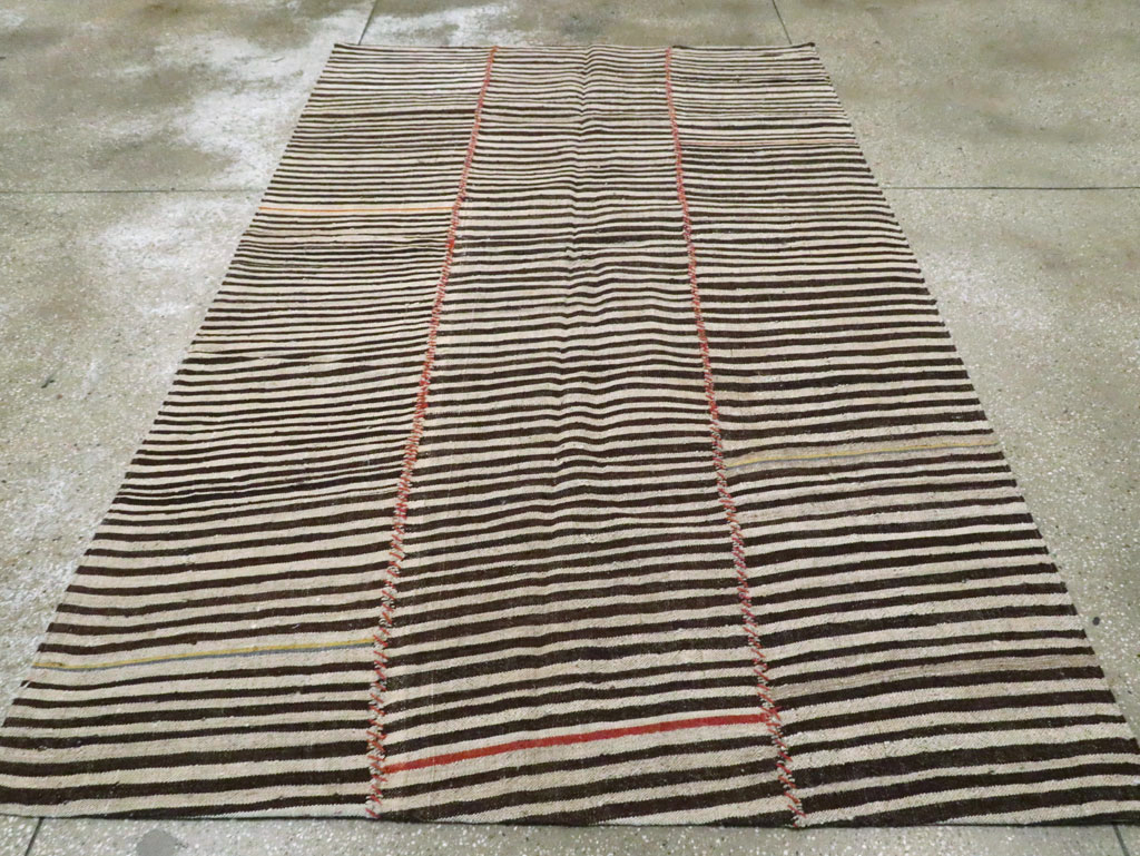 Vintage Persian Kilim Flatweave Accent Rug, No.28560 - Galerie Shabab