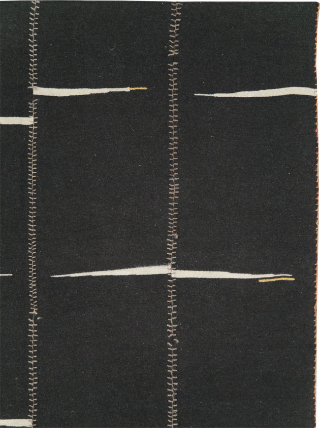 Contemporary Persian Flatweave Kilim Room Size Carpet, No.28561 - Galerie Shabab