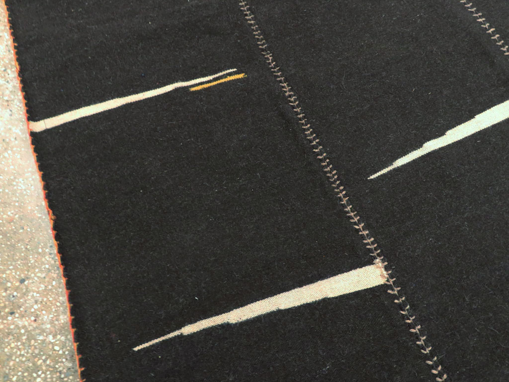 Contemporary Persian Flatweave Kilim Room Size Carpet, No.28561 - Galerie Shabab