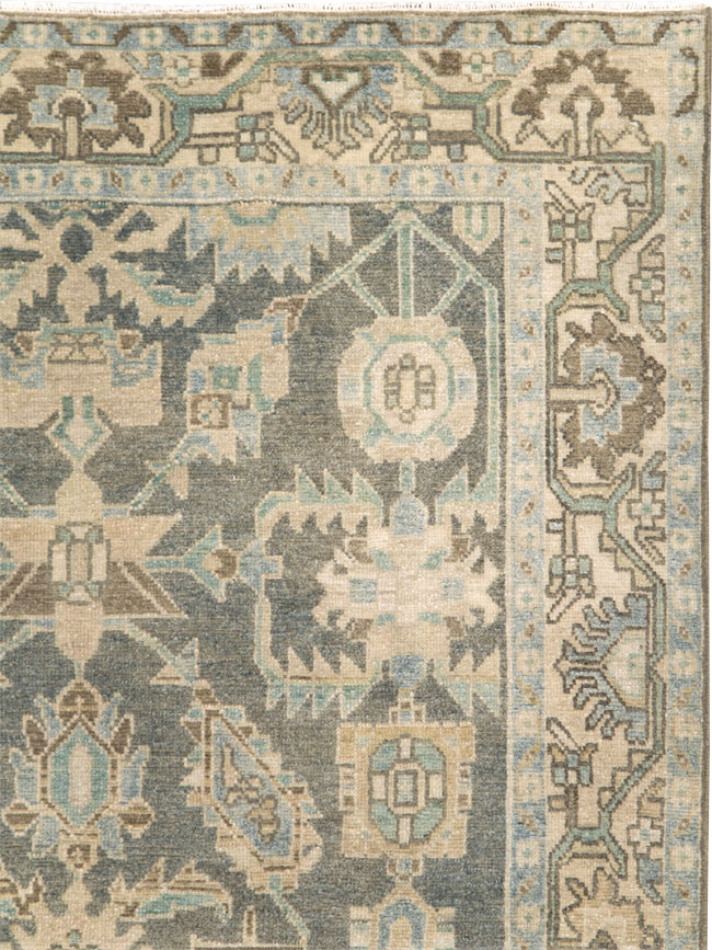 Vintage Persian Malayer Accent Rug, No.28589 - Galerie Shabab