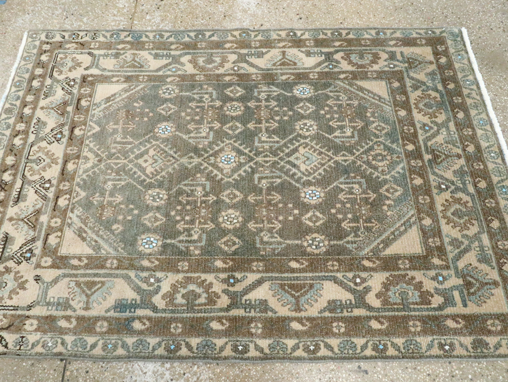 Vintage Persian Malayer Throw Rug, No.28592 - Galerie Shabab