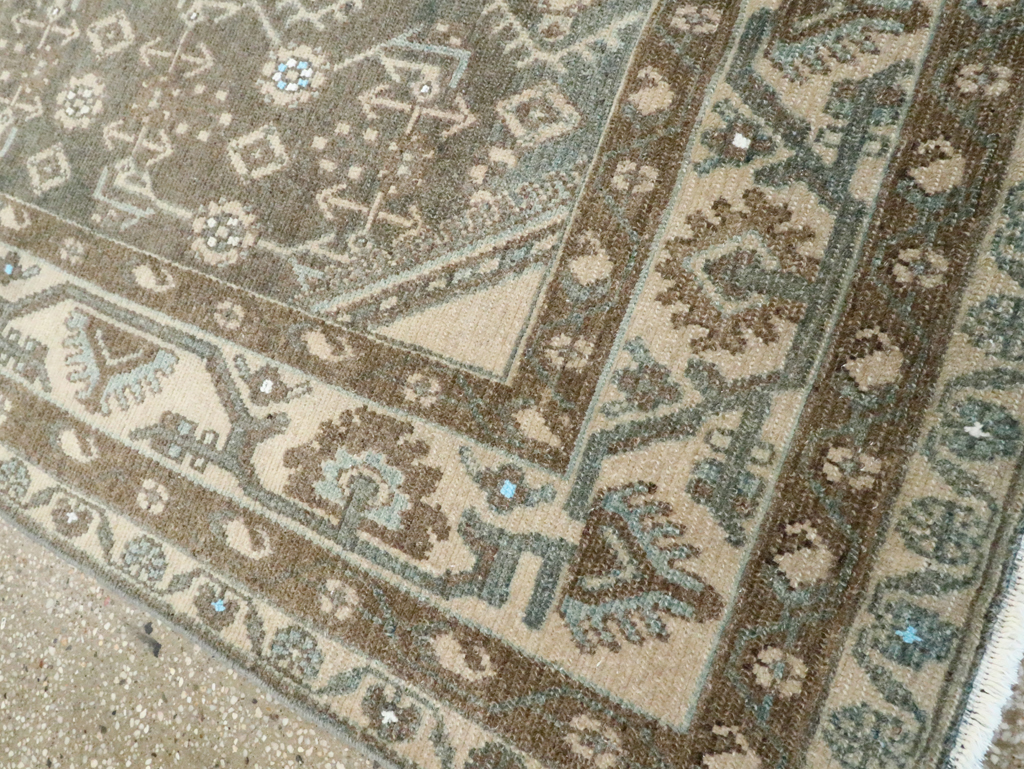 Vintage Persian Malayer Throw Rug, No.28592 - Galerie Shabab