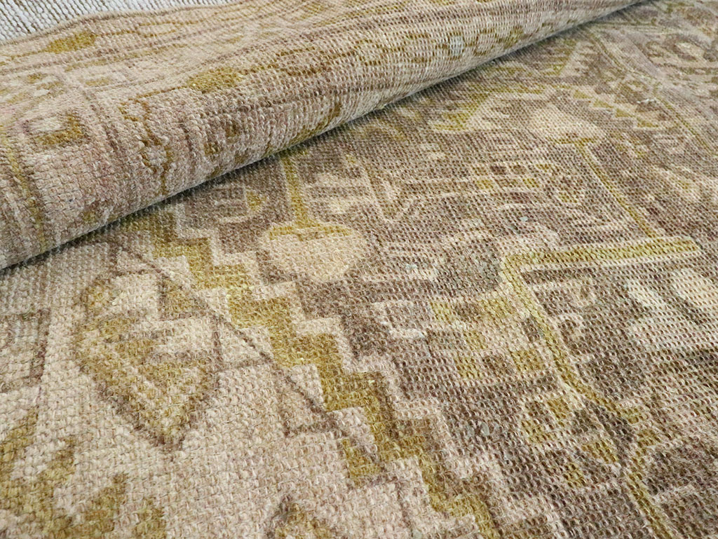 Vintage Persian Malayer Accent Rug, No.28594 - Galerie Shabab