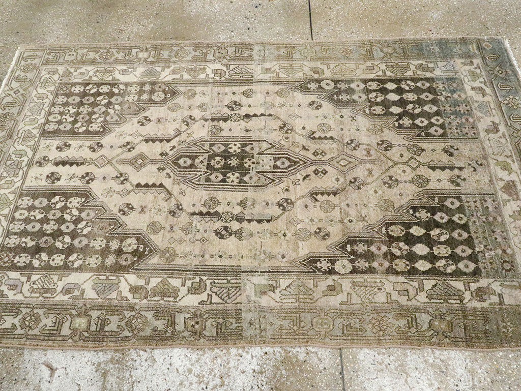 Vintage Persian Malayer Accent Rug, No.28628 - Galerie Shabab