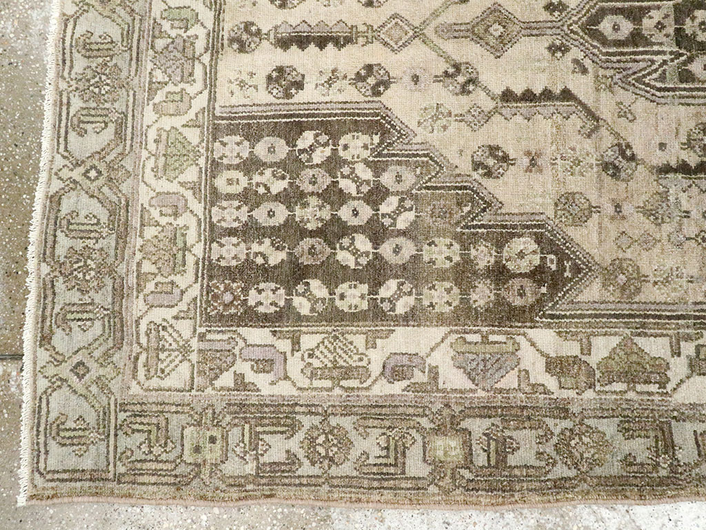 Vintage Persian Malayer Accent Rug, No.28628 - Galerie Shabab