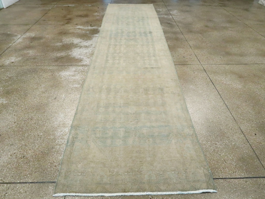Vintage Persian Malayer Runner, No.28675 - Galerie Shabab