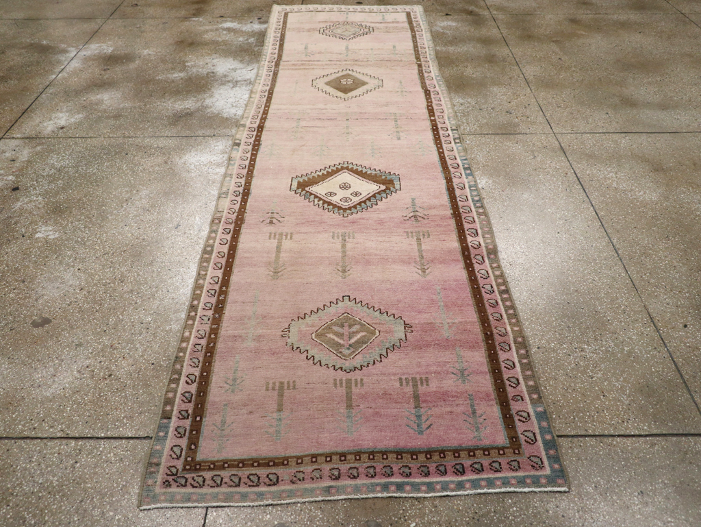 Vintage Persian Malayer Runner, No.28685 - Galerie Shabab