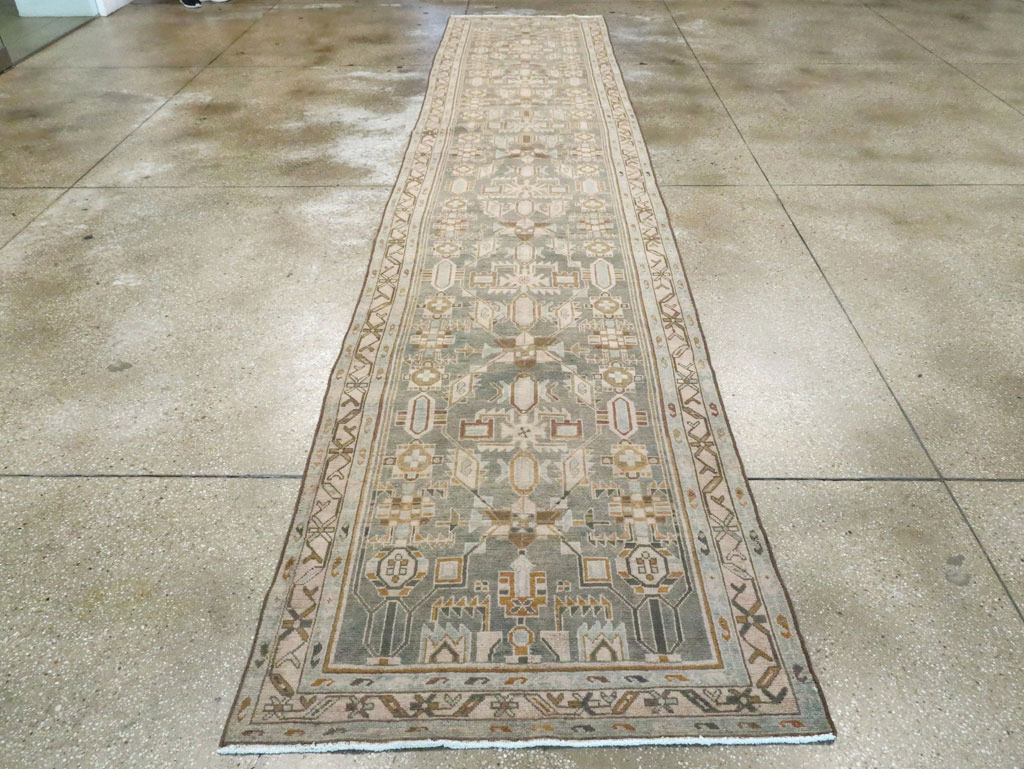 Vintage Persian Malayer Long Runner, No.28691 - Galerie Shabab