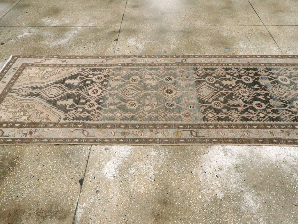 Vintage Persian Malayer Runner, No.28711 - Galerie Shabab