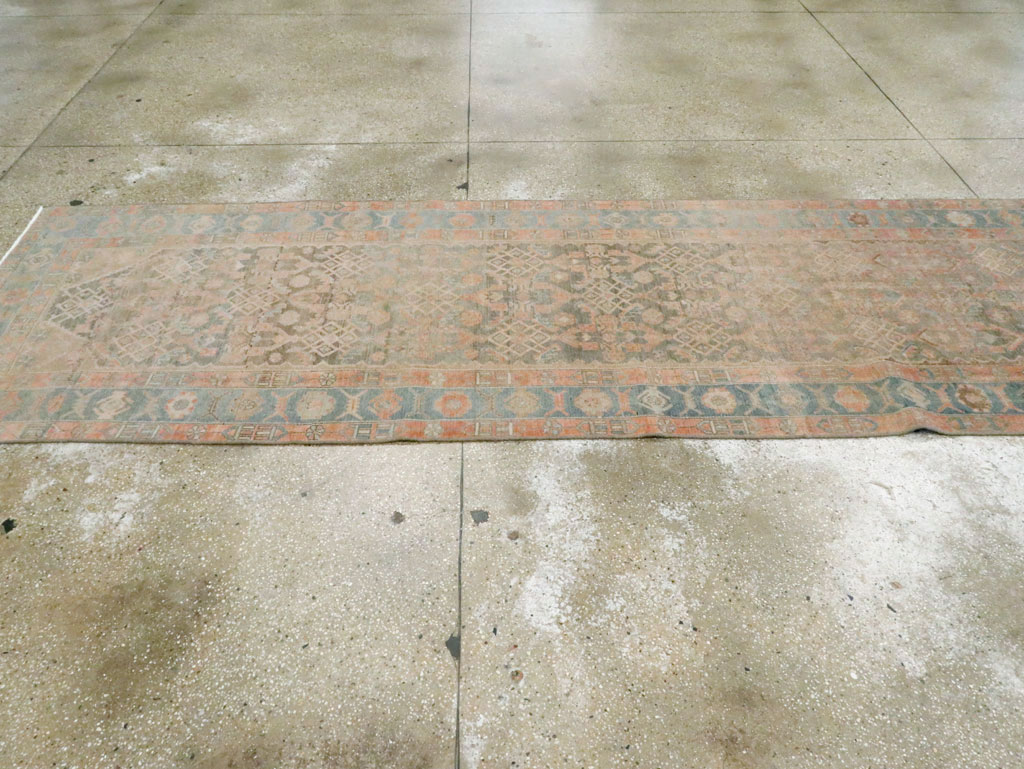 Vintage Persian Malayer Runner, No.28724 - Galerie Shabab