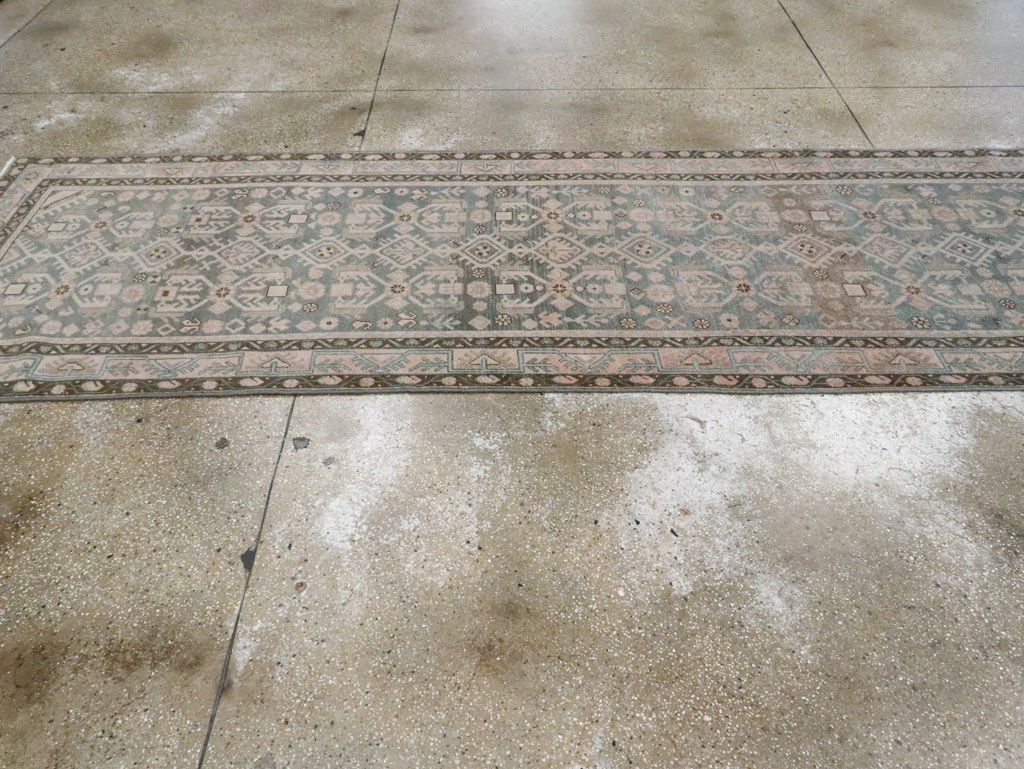 Vintage Persian Malayer Runner, No.28727 - Galerie Shabab