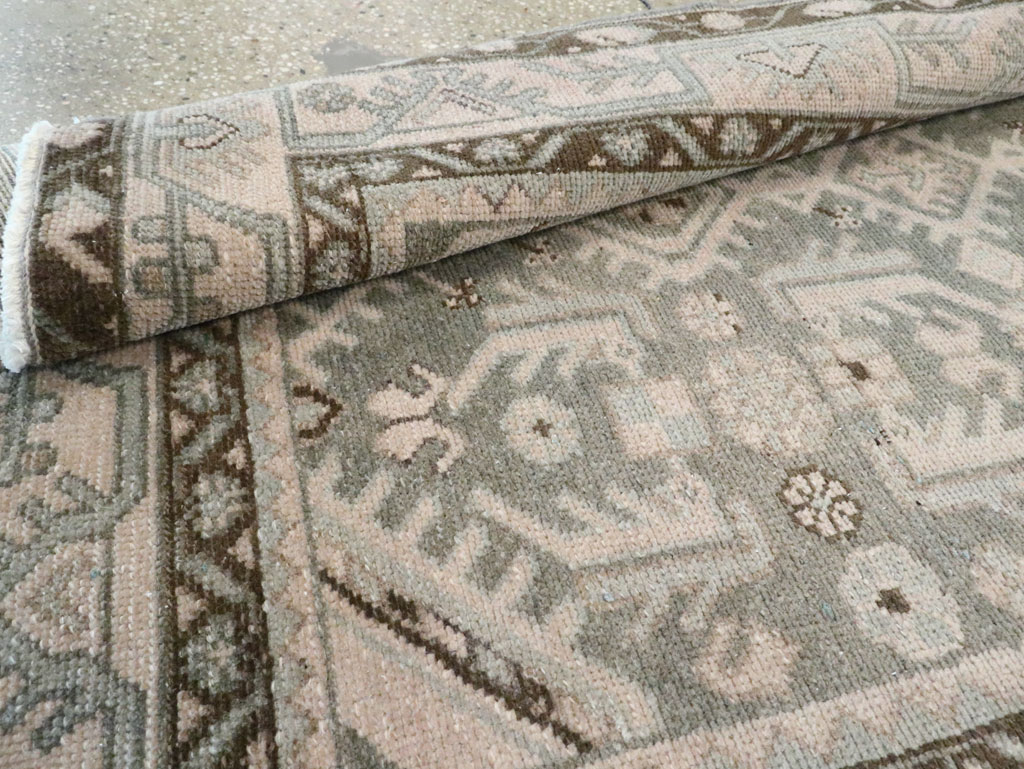 Vintage Persian Malayer Runner, No.28727 - Galerie Shabab