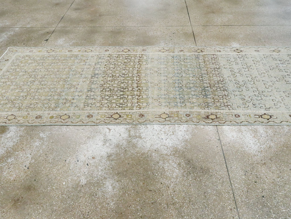 Vintage Persian Senneh Malayer Runner, No.28729 - Galerie Shabab