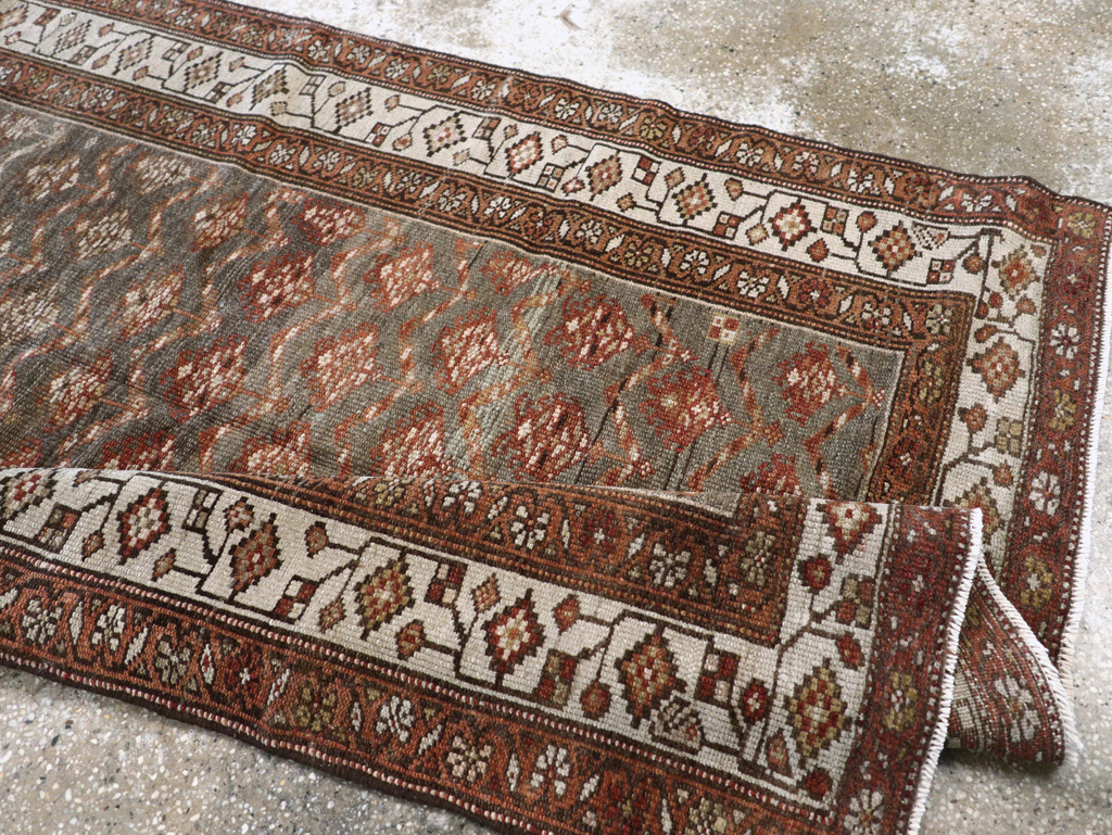 Antique Persian Malayer Long Gallery Carpet, No.28734 - Galerie Shabab