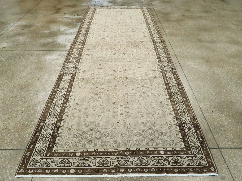 Vintage Persian Malayer Gallery Carpet, No.28737 - Galerie Shabab