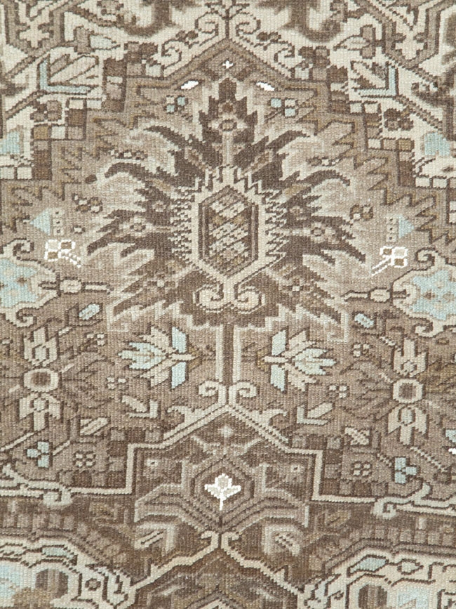 Vintage Persian Heriz Carpet, No.28750 - Galerie Shabab