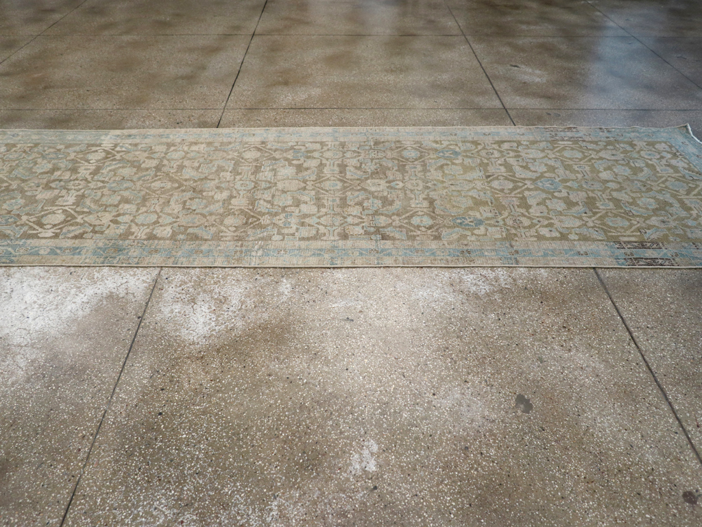 Vintage Persian Malayer Wide Gallery Runner, No.28776 - Galerie Shabab