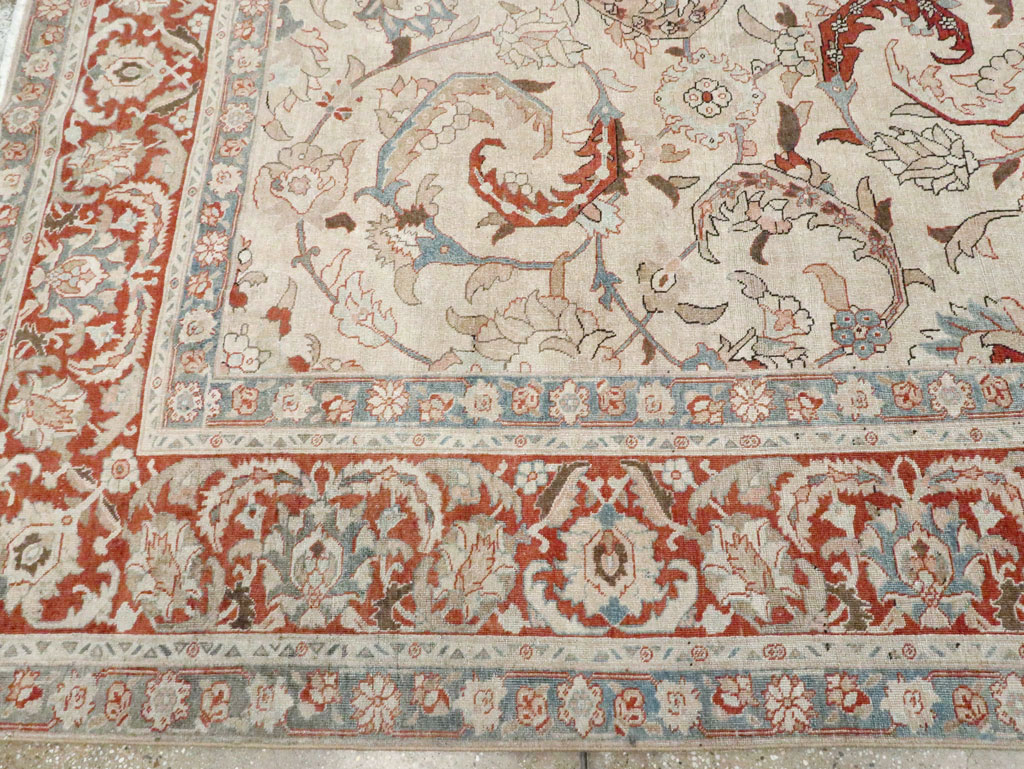 Antique Persian Tabriz Room Size Carpet, No.28783 - Galerie Shabab