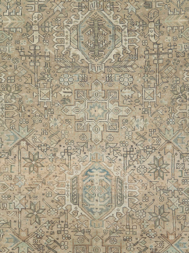Vintage Persian Karajeh Room Size Carpet, No.28797 - Galerie Shabab