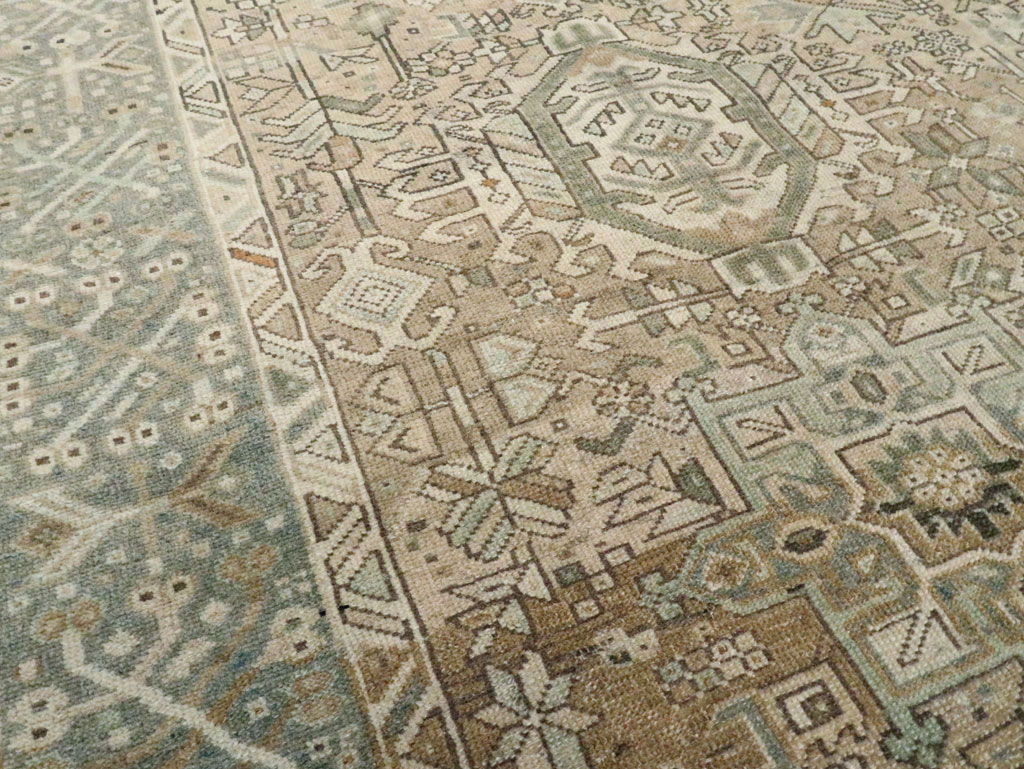 Vintage Persian Karajeh Room Size Carpet, No.28797 - Galerie Shabab